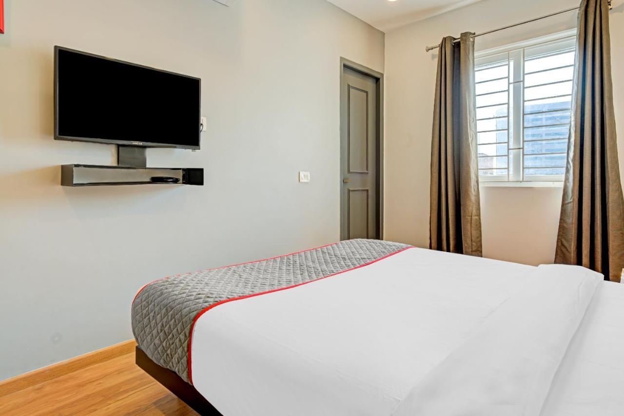 Отель Oyo Townhouse 74871 Thoraipakkam Ченнаи Экстерьер фото